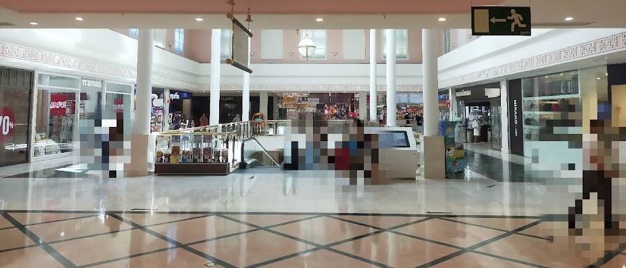 Centro Comercial Plaza Loranca 2