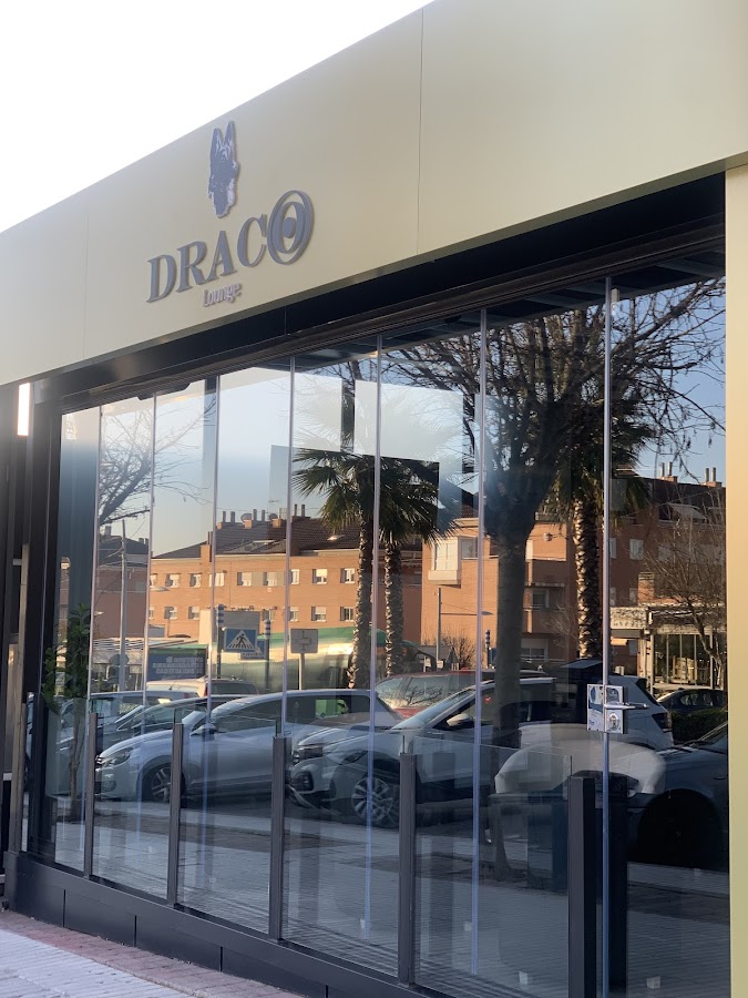 Draco Lounge