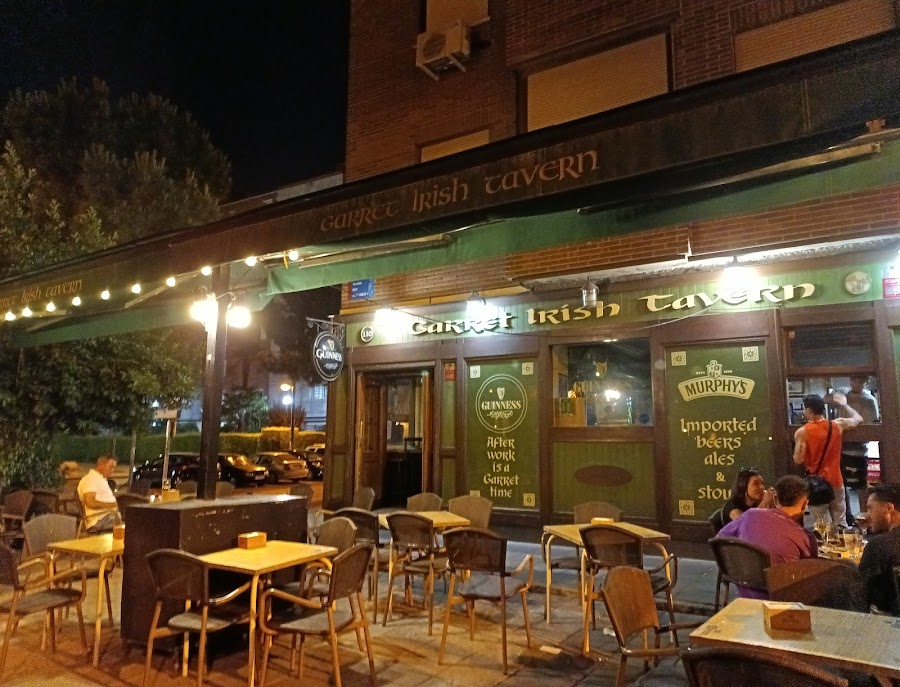 Garret Irish Tavern