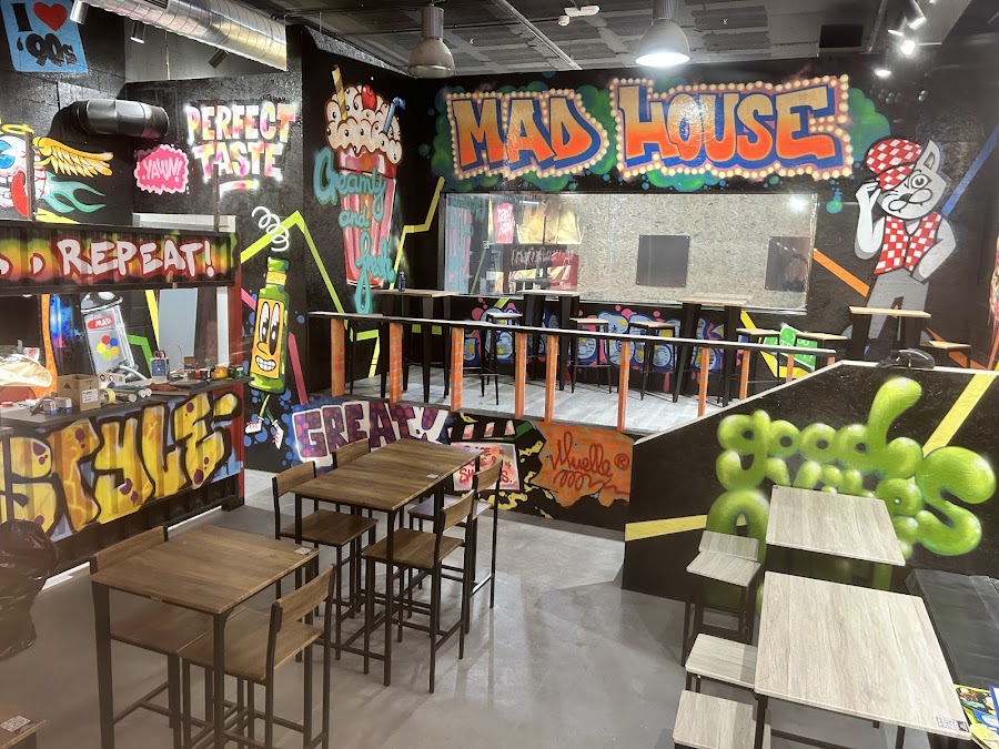 Smash Mad House