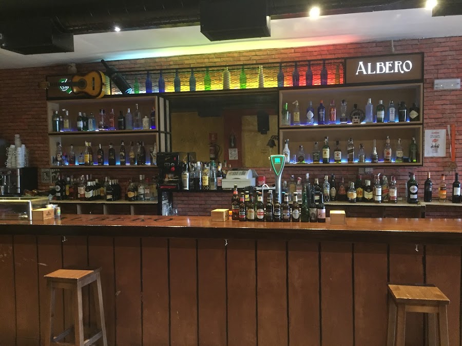 Albero bar de copas