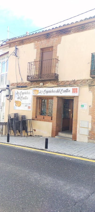 Los Caprichos Del Cantón