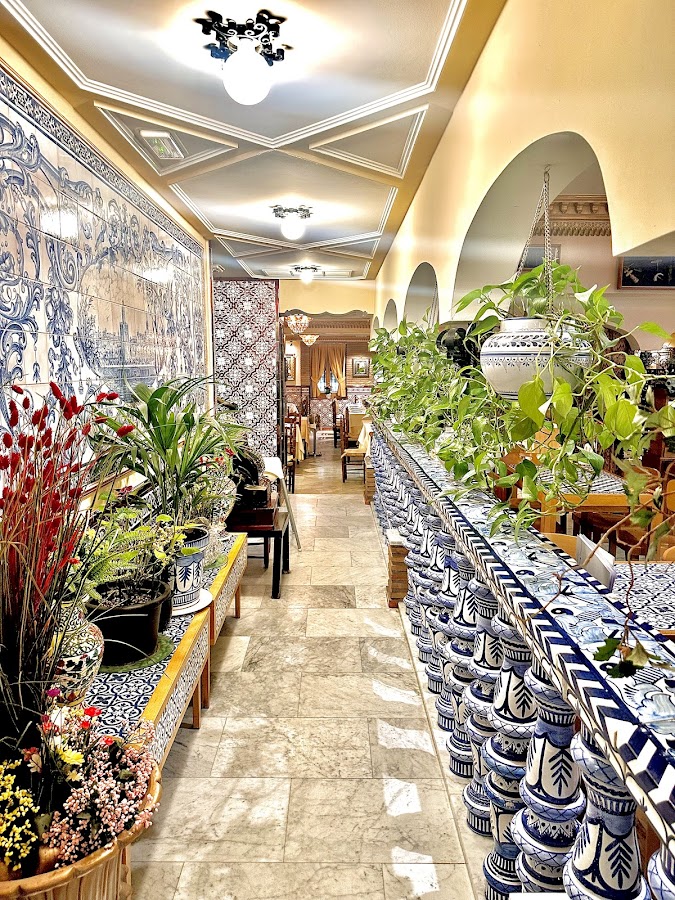 Restaurante La Giralda - Tu Rincón de Andalucía en Madrid -